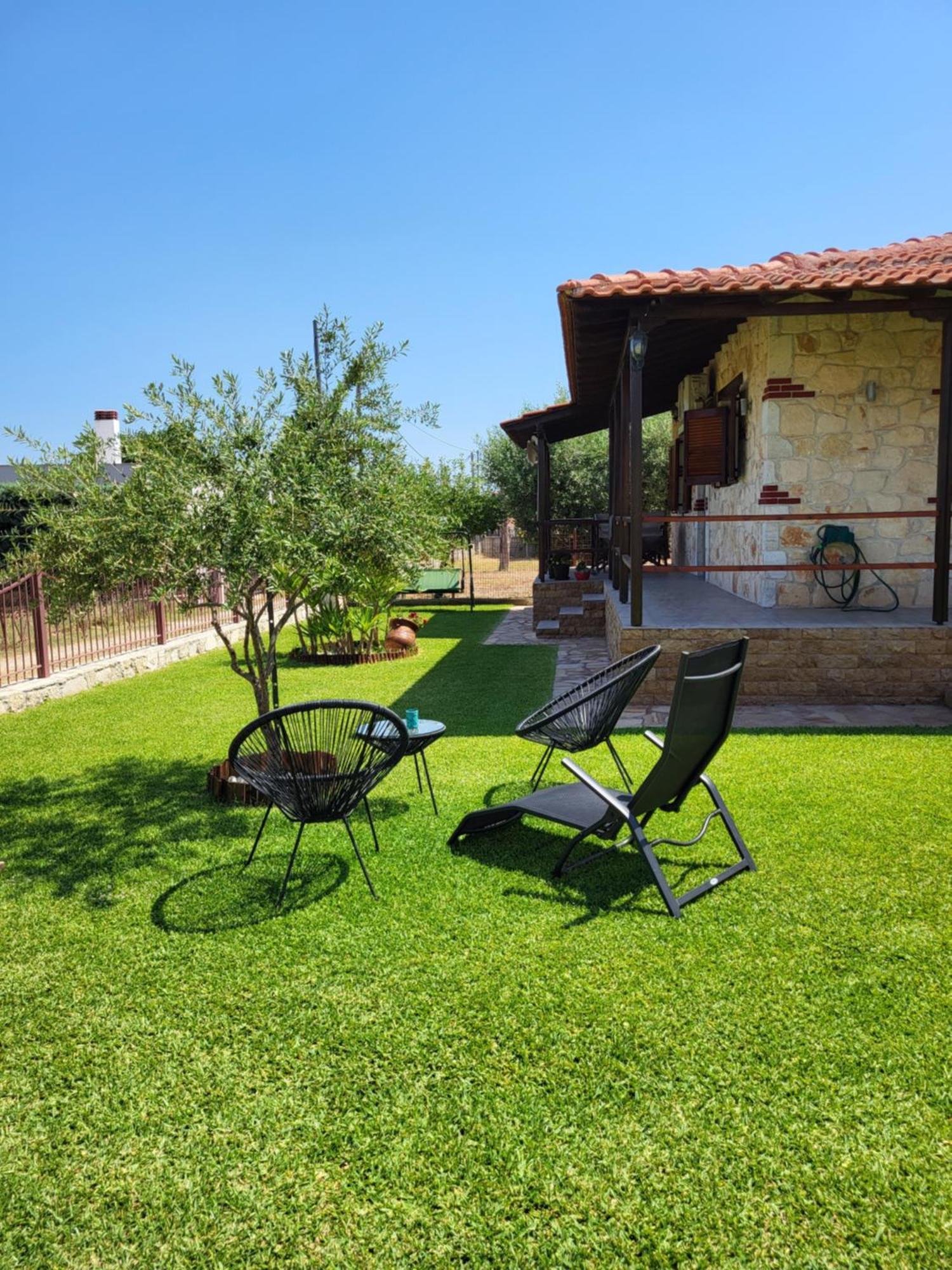 Villa Trifon By Rentalspro Services -Nea Potidea Halkidiki ภายนอก รูปภาพ